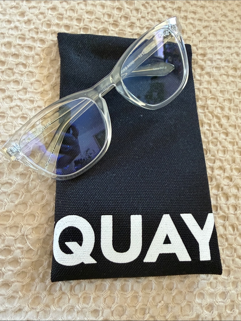 Quay Hardwire Mini Blue Light Glasses | Clear | Comes with Case